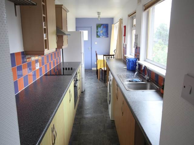  Image of 5 bedroom Flat to rent in Leslie Terrace Aberdeen AB25 at City Centre Aberdeen Aberdeen, AB25 3XD