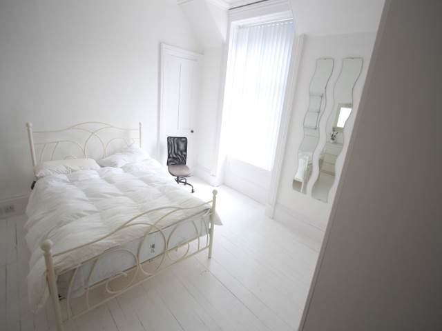  Image of 5 bedroom Flat to rent in Leslie Terrace Aberdeen AB25 at City Centre Aberdeen Aberdeen, AB25 3XD