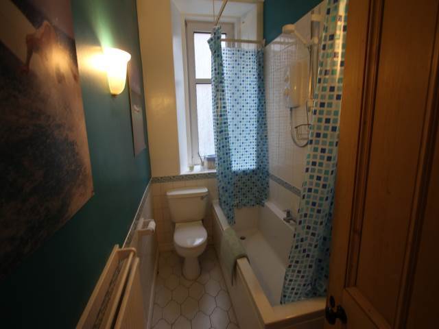  Image of 5 bedroom Flat to rent in Leslie Terrace Aberdeen AB25 at City Centre Aberdeen Aberdeen, AB25 3XD