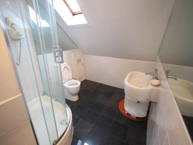  Image of 5 bedroom Flat to rent in Leslie Terrace Aberdeen AB25 at City Centre Aberdeen Aberdeen, AB25 3XD