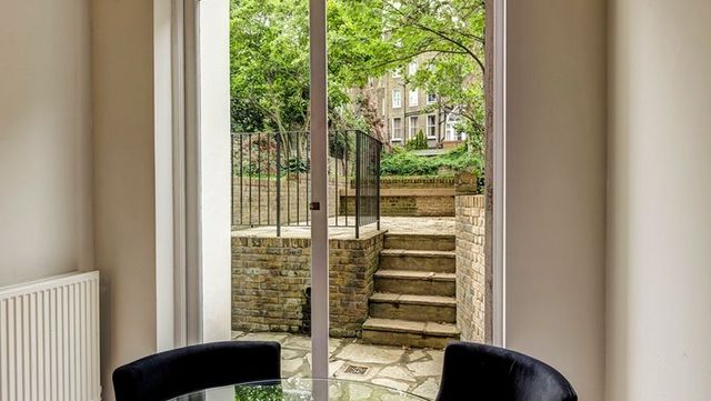  Image of 2 bedroom Flat to rent in Lexham Gardens London W8 at Lexham Gardens Array High Street Kensington, W8 6JN
