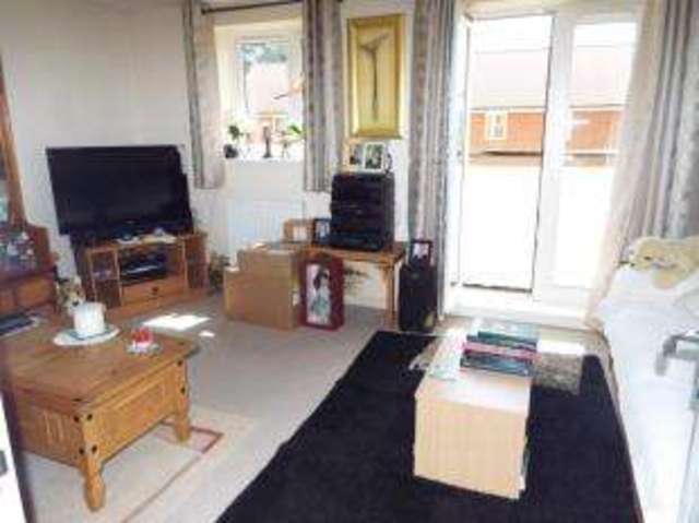  Image of 3 bedroom Town House for sale in Leyland Road Dunstable LU6 at Dunstable Bedfordshire Dunstable, LU6 1FF
