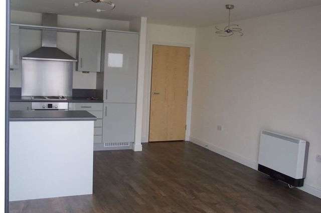  Image of 2 bedroom Flat to rent in Lightermans Way Greenhithe DA9 at Lightermans Way  Greenhithe, DA9 9FH