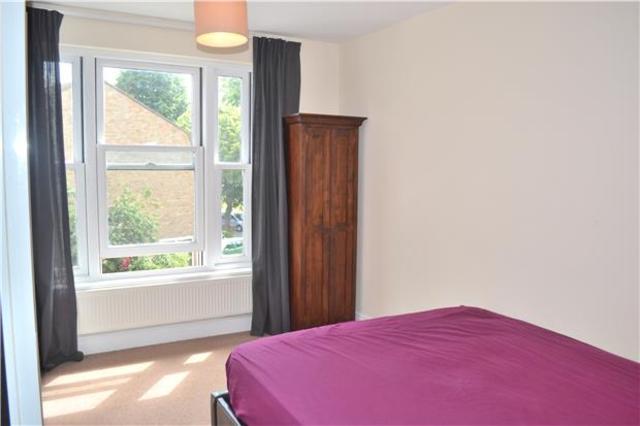  Image of 2 bedroom Flat to rent in Lincoln Road Enfield EN1 at Enfield Middlesex Enfield, EN1 2RX
