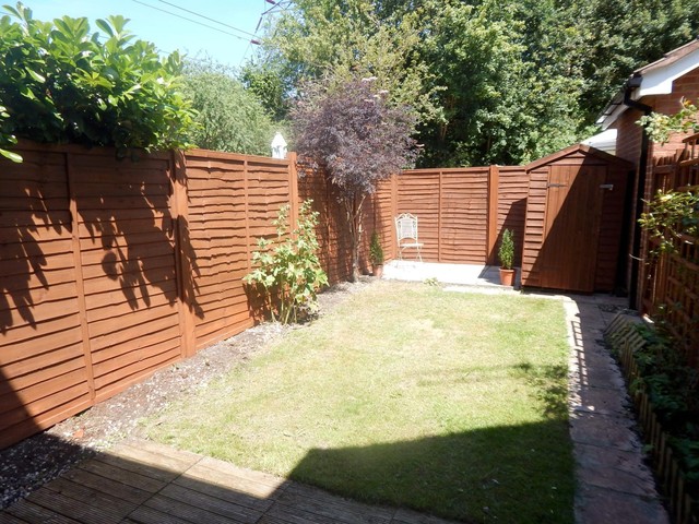  Image of 2 bedroom Detached house to rent in Londlandes Church Crookham Fleet GU52 at Church Crookham  Fleet, GU52 6ZB