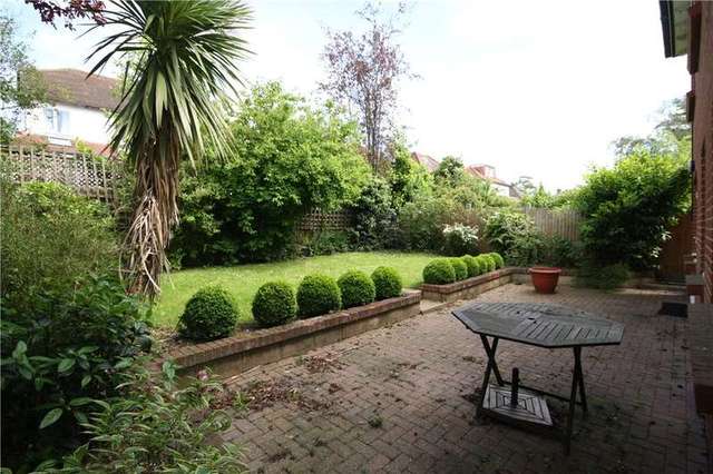  Image of 5 bedroom Detached house for sale in Lorraine Park Harrow Weald Harrow HA3 at Harrow Middx Harrow Weald, HA3 6BX
