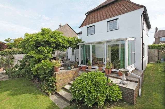  Image of 4 bedroom Detached house for sale in Luxford Lane Crowborough TN6 at Luxford Lane  Crowborough, TN6 2PE