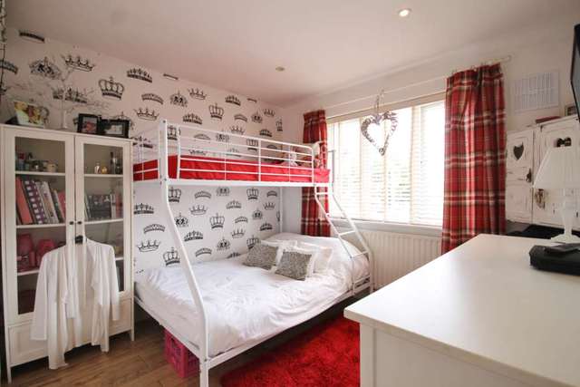  Image of 3 bedroom Terraced house for sale in Lynmouth Avenue Morden SM4 at Lynmouth Avenue  Morden, SM4 4SA