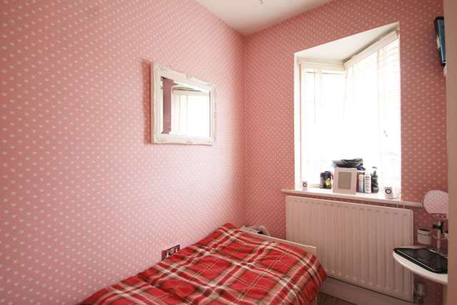  Image of 3 bedroom Terraced house for sale in Lynmouth Avenue Morden SM4 at Lynmouth Avenue  Morden, SM4 4SA