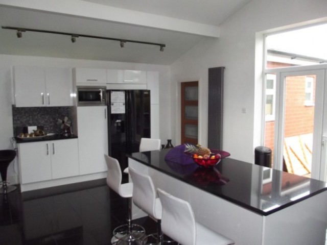  Image of 4 bedroom Semi-Detached house to rent in Manor Avenue Fulwood Preston PR2 at Manor Avenue Fulwood Preston, PR2 8DN