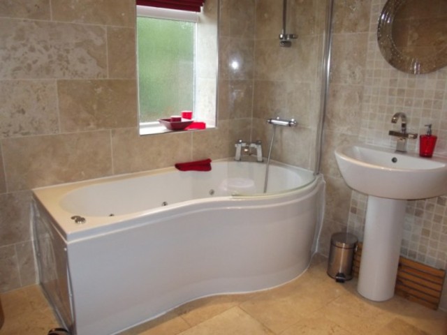  Image of 4 bedroom Semi-Detached house to rent in Manor Avenue Fulwood Preston PR2 at Manor Avenue Fulwood Preston, PR2 8DN
