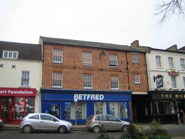  Image of 1 bedroom Apartment to rent in Market Hill Buckingham MK18 at Buckingham, MK18 1JX