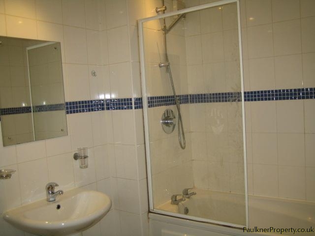  Image of 1 bedroom Apartment to rent in Market Hill Buckingham MK18 at Buckingham, MK18 1JX