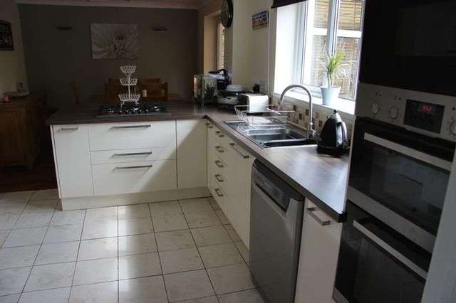  Image of 4 bedroom Detached house for sale in Martin Close Rogiet Caldicot NP26 at Martin Close Rogiet Caldicot, NP26 3UG
