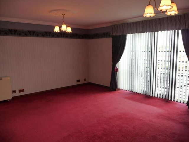  Image of 2 bedroom Flat to rent in Mavisbank Gardens Govan Glasgow G51 at Kinning Park Glasgow Glasgow, G51 1HG
