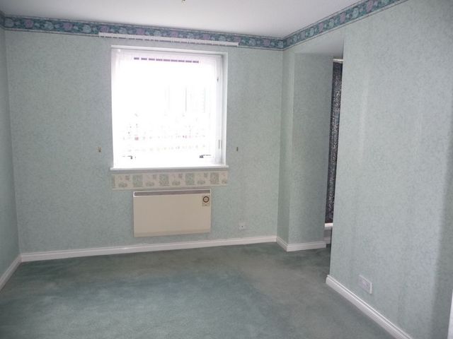  Image of 2 bedroom Flat to rent in Mavisbank Gardens Govan Glasgow G51 at Kinning Park Glasgow Glasgow, G51 1HG