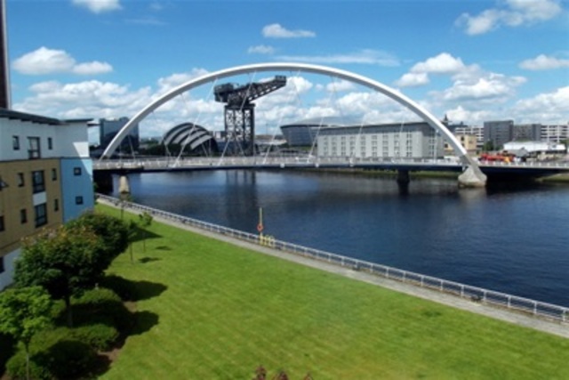 Image of 2 bedroom Flat to rent in Mavisbank Gardens Govan Glasgow G51 at Kinning Park Glasgow Glasgow, G51 1HN