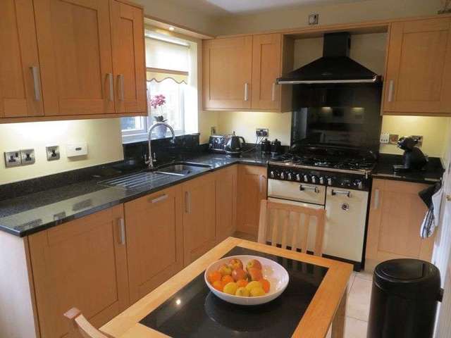  Image of 4 bedroom Property for sale in Mayfair Drive Fazeley Tamworth B78 at Mayfair Drive Fazeley Tamworth, B78 3TG