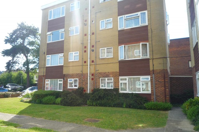  Image of 1 bedroom Flat to rent in Dorking Crescent Cosham Portsmouth PO6 at Megan Court Dorking Crescent Portsmouth, PO6 2QN