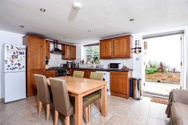  Image of 2 bedroom Detached house to rent in Clifford Gardens London NW10 at Clifford Gardens Kensal Rise Kensal Rise, NW10 5JB