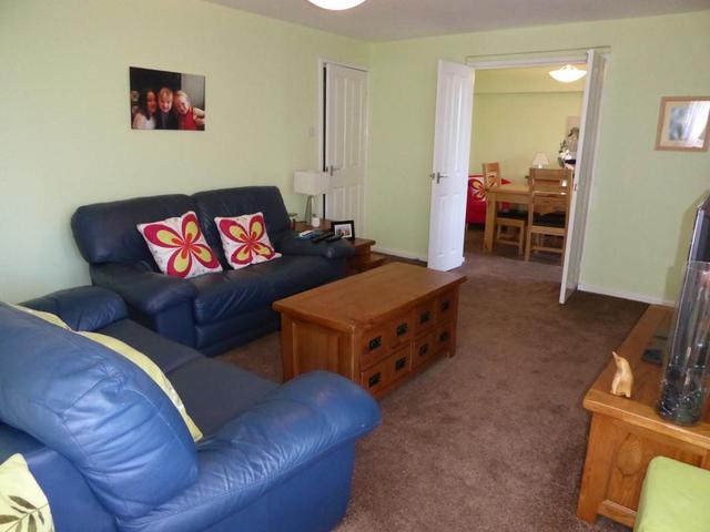  Image of 2 bedroom Flat to rent in Milnpark Gardens Glasgow G41 at Kinning Park Glasgow Glasgow, G41 1DP