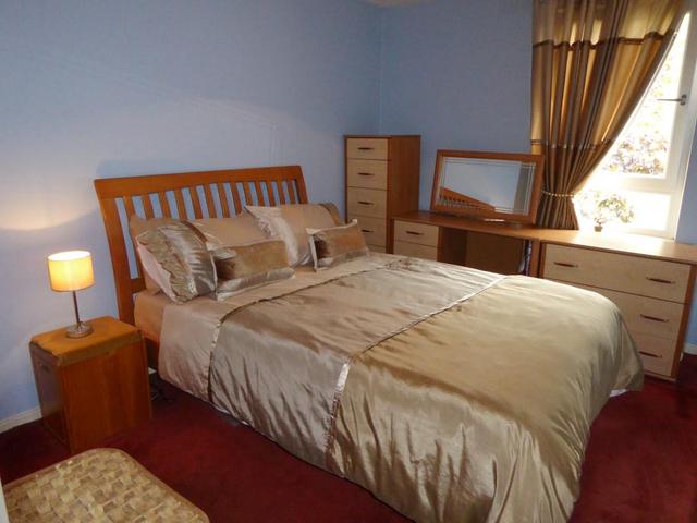  Image of 2 bedroom Flat to rent in Milnpark Gardens Glasgow G41 at Kinning Park Glasgow Glasgow, G41 1DP
