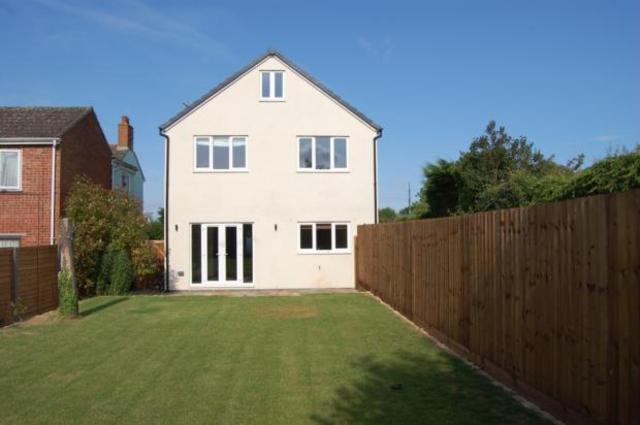  Image of 4 bedroom Detached house to rent in Milton Road Clapham Bedford MK41 at Clapham Beds Beds, MK41 6AS
