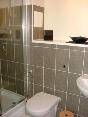  Image of 2 bedroom Flat to rent in Monart Road Perth PH1 at Perth Perthshire Perthshire, PH1 5UQ