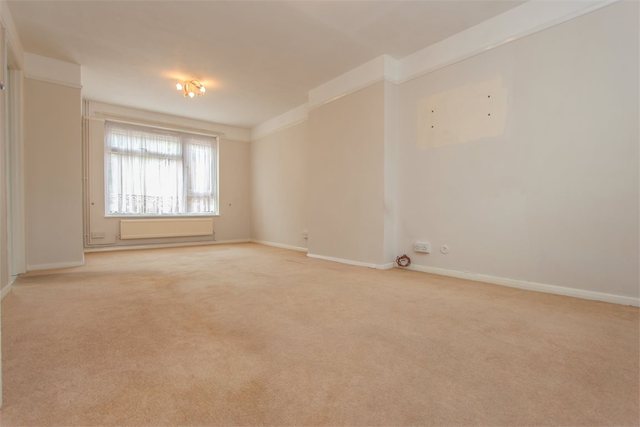  Image of 2 bedroom Terraced house to rent in Moor View Watford WD18 at Watford, WD18 6JQ