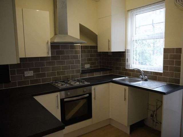  Image of 2 bedroom Terraced house to rent in Moorland Road Tranmere Birkenhead CH42 at Moorland Road  Birkenhead, CH42 5NU