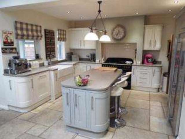  Image of 5 bedroom Detached house for sale in Mount Road Hinckley LE10 at Hinckley Leicestershire Hinckley, LE10 1AE