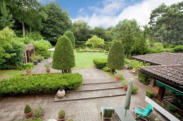  Image of 5 bedroom Detached house for sale in Nan Clarks Lane London NW7 at London  Mill Hill, NW7 4HH