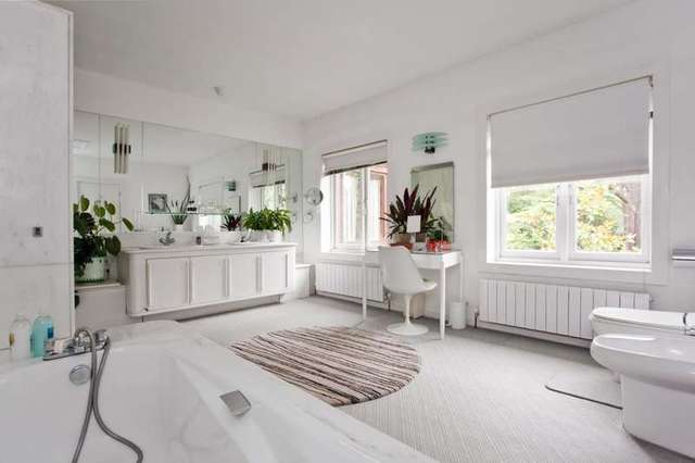  Image of 5 bedroom Detached house for sale in Nan Clarks Lane London NW7 at London  Mill Hill, NW7 4HH