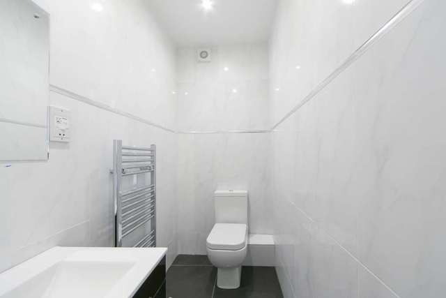  Image of 5 bedroom Detached house for sale in Netley Road Ilford IG2 at Newbury Park IG2 Ilford, IG2 7NT