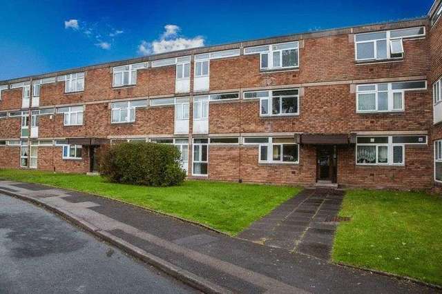  Image of 2 bedroom Flat to rent in The Lindens Newbridge Crescent Wolverhampton WV6 at Newbridge Crescent  Wolverhampton, WV6 0LS
