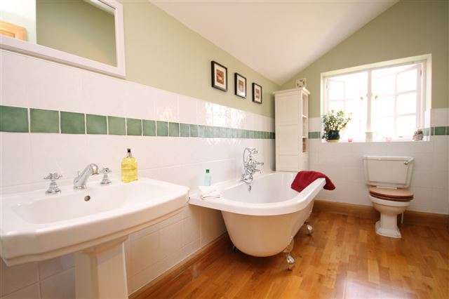  Image of 3 bedroom Terraced house for sale in Newby Wiske Newby Wiske Northallerton DL7 at Newby Wiske  Northallerton, DL7 9EX