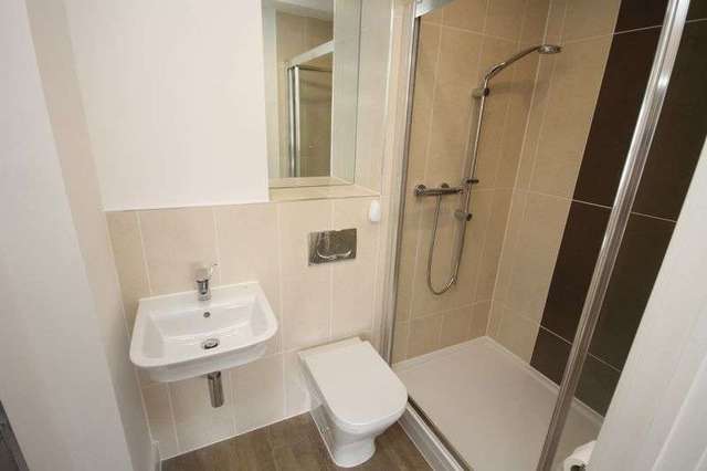  Image of 2 bedroom Flat to rent in Newfoundland Way Portishead Bristol BS20 at Newfoundland Way  PORTISHEAD, BS20 7QH