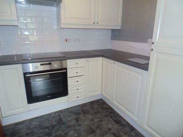  Image of 2 bedroom Flat to rent in North Street Houston Johnstone PA6 at Houston Houston Renfrewshire, PA6 7HF