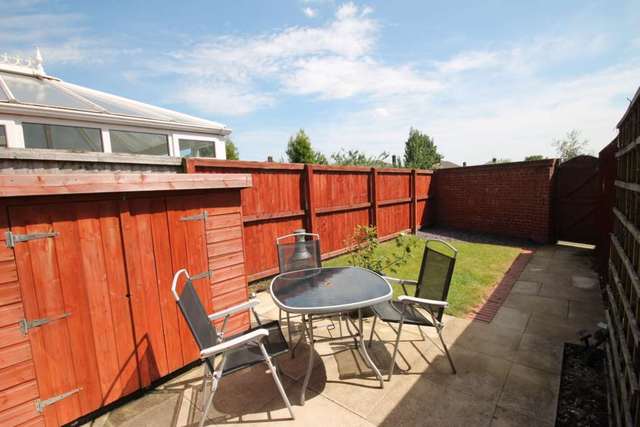  Image of 2 bedroom Mews to rent in North Croft Atherton Manchester M46 at Northcroft  Manchester, M46 0SW