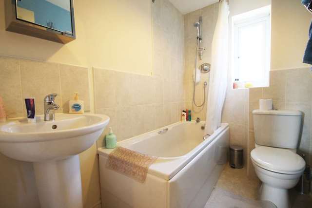  Image of 2 bedroom Mews to rent in North Croft Atherton Manchester M46 at Northcroft  Manchester, M46 0SW