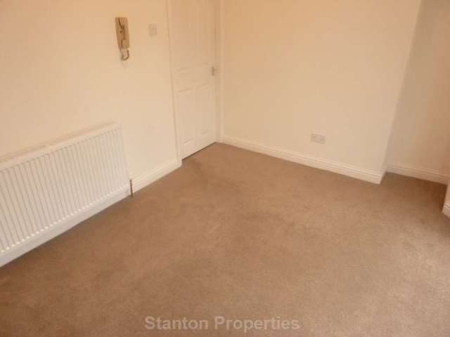  Image of 1 bedroom Apartment to rent in Northen Grove Didsbury Manchester M20 at Northen Grove West Didsbury Manchester, M20 2NN