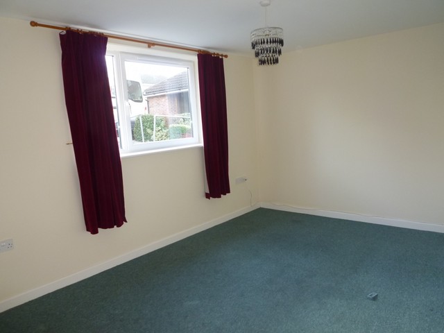  Image of 2 bedroom Flat to rent in Norton Close Southwick Fareham PO17 at Southwick (Nr Cosham) Fareham, PO17 6HD