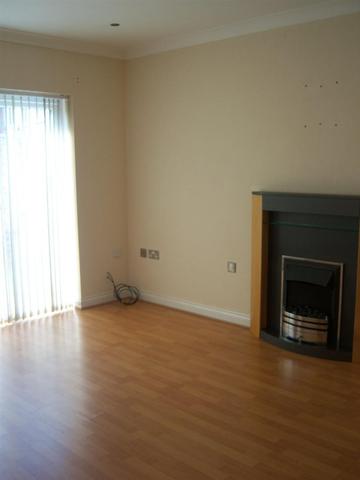  Image of 3 bedroom Terraced house for sale in Oakfield Street Altrincham WA15 at Altrincham Cheshire Altrincham, WA15 8HH