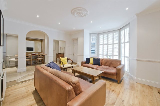  Image of 2 bedroom Flat to rent in Old Brompton Road London SW5 at Old Brompton Road  Earl