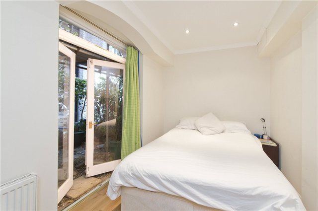  Image of 2 bedroom Flat to rent in Old Brompton Road London SW5 at Old Brompton Road  Earl