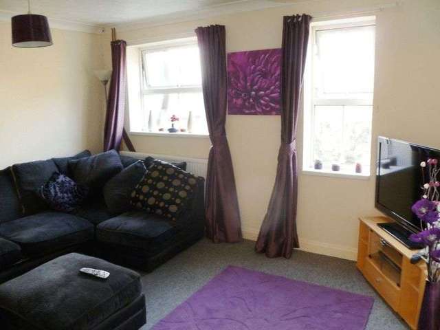  Image of 1 bedroom Flat to rent in Peartree Avenue Southampton SO19 at Peartree Avenue  Southampton, SO19 7BL