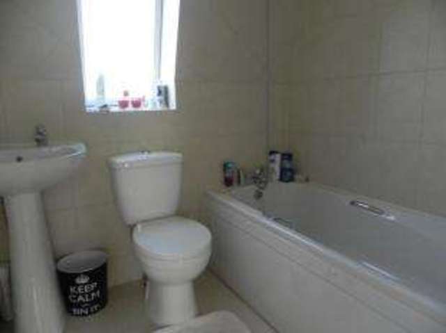 Image of 3 bedroom Flat for sale in Stonegrove Edgware HA8 at Stonegrove Edgware Edgware, HA8 7SX