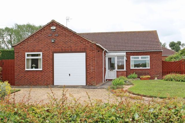  Image of 2 bedroom Detached house for sale in Overgate Road Swayfield Grantham NG33 at Overgate Road Swayfield Grantham, NG33 4LG
