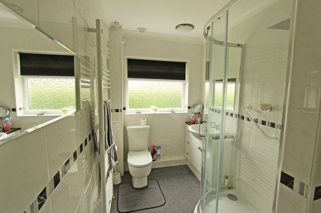 Image of 2 bedroom Detached house for sale in Overgate Road Swayfield Grantham NG33 at Overgate Road Swayfield Grantham, NG33 4LG