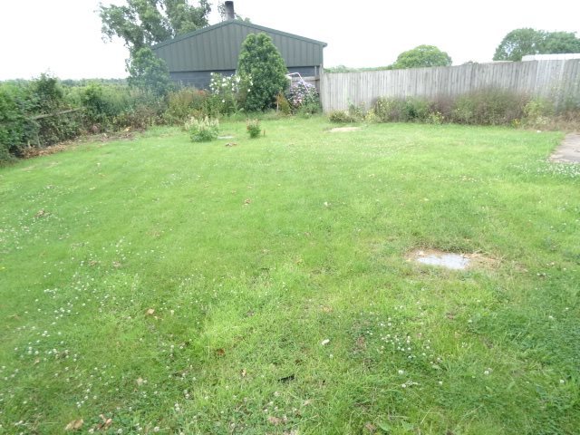  Image of 3 bedroom Bungalow to rent in Dunhampton Dunhampton Stourport-on-Severn DY13 at Dunhampton Stourport-on-Severn Sytchampton, DY13 9SS
